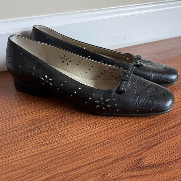 Talbots Black‎ Genuine Leather Kitten Block Heel Flats with Bow Size 6.5 - Picture 3 of 4